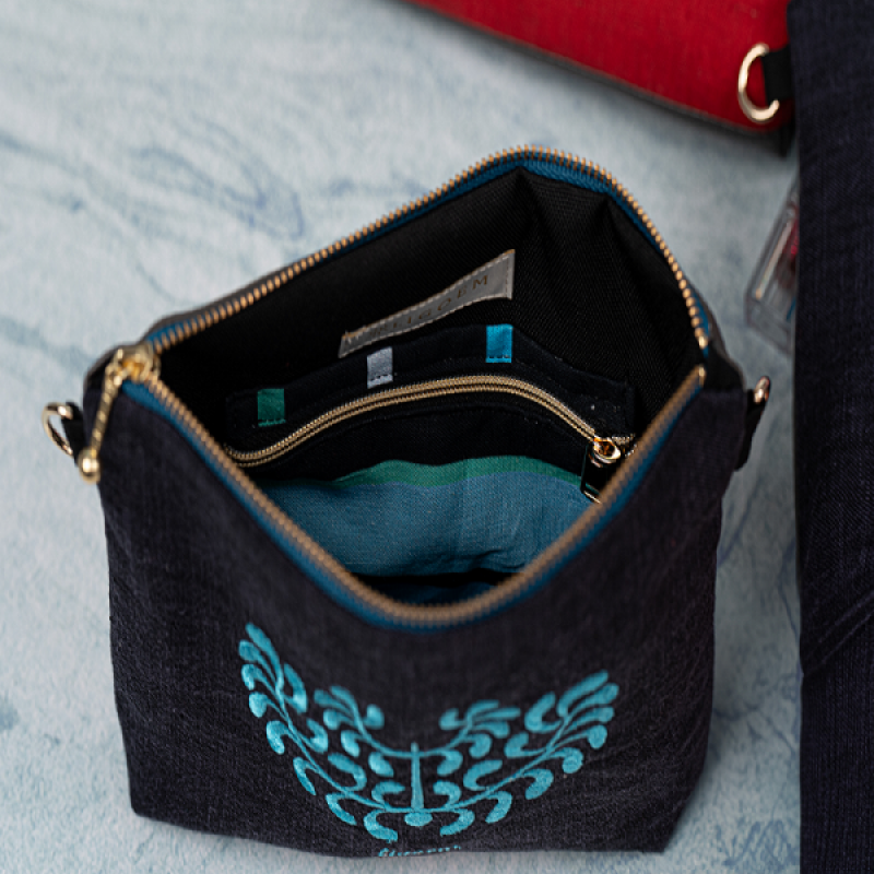 가방,클러치, 강릉자수, 핸드메이드,린넨, 파우치, 자수 클러치, 클러치, 파우치백, 리고엠, 미니 파우치, 토트백, 강릉바다의 일출, 강릉바다의 물결, 해송숲길, 경포대의 벚꽃, 여자가방, 동전지갑