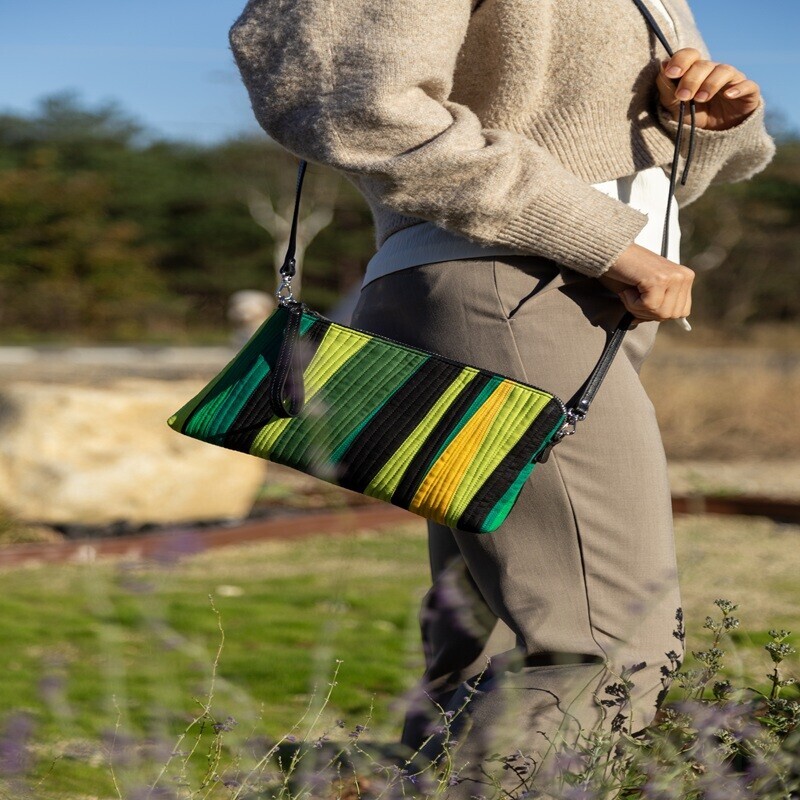 가방,클러치, 강릉자수, 핸드메이드,린넨, 파우치, 자수 클러치, 클러치, 파우치백, 리고엠, 미니 파우치, 토트백, 강릉바다의 일출, 강릉바다의 물결, 해송숲길, 경포대의 벚꽃, 여자가방, 동전지갑